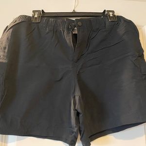 Columbia Sportswear Shorts, Black, size Large